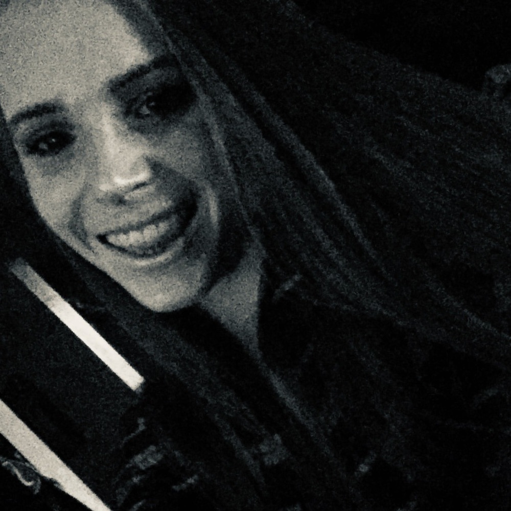 Meet your Posher, Alicia